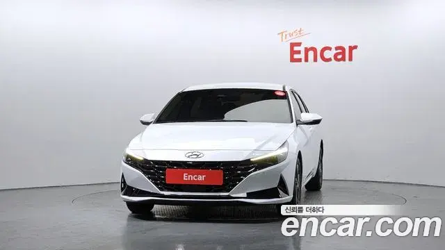 Hyundai The New Avante Hybrid 2021 — Photo 6/20