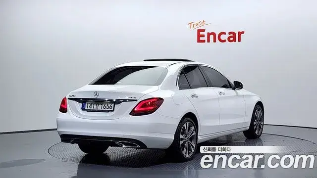Mercedes-Benz C-Class 2020 — Şəkil 19/20