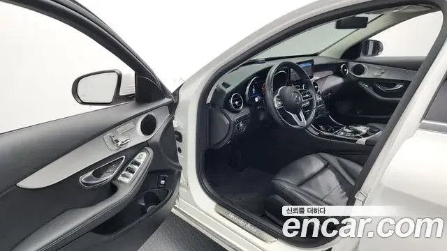 Mercedes-Benz C-Class 2020 — Şəkil 16/20