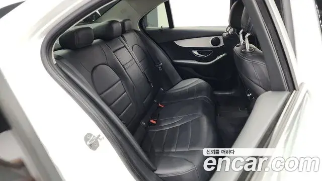 Mercedes-Benz C-Class 2020 — Şəkil 14/20