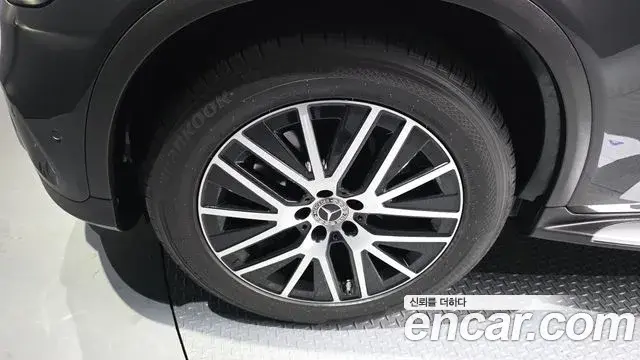 Mercedes-Benz GLC-Class 2022 — Photo 16/20