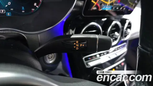 Mercedes-Benz GLC-Class 2022 — Photo 10/20