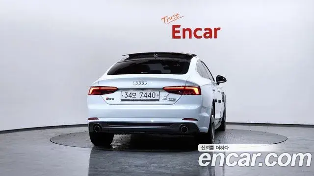 Audi A5 2019 — ფოტო 16/20