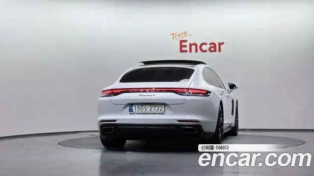 Porsche Panamera 2021 — Фото 3/20