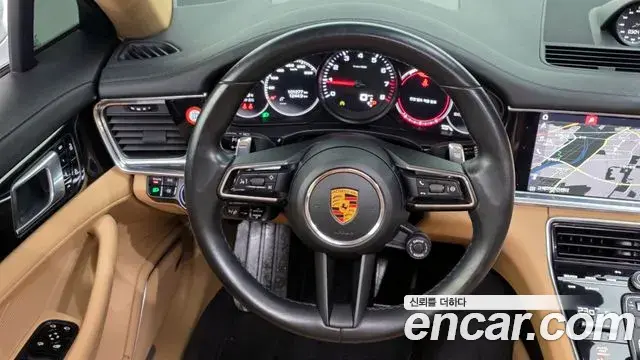 Porsche Panamera 2021 — Фото 12/20