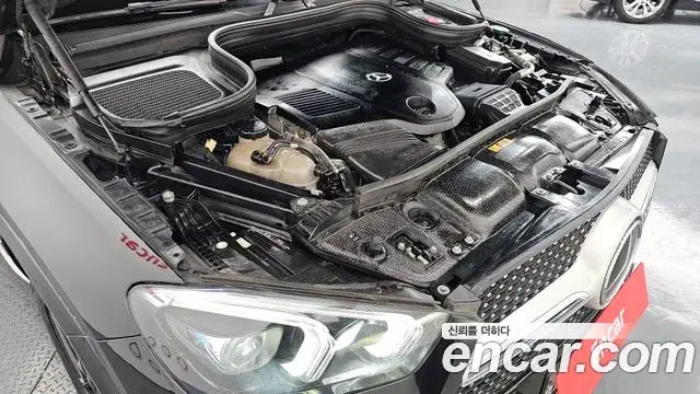 Mercedes-Benz GLE-Class 2020 — ფოტო 19/20