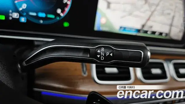 Mercedes-Benz GLE-Class 2020 — ფოტო 10/20