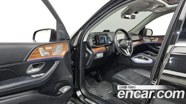 Mercedes-Benz GLE-Class 2020 — ფოტო 16/20