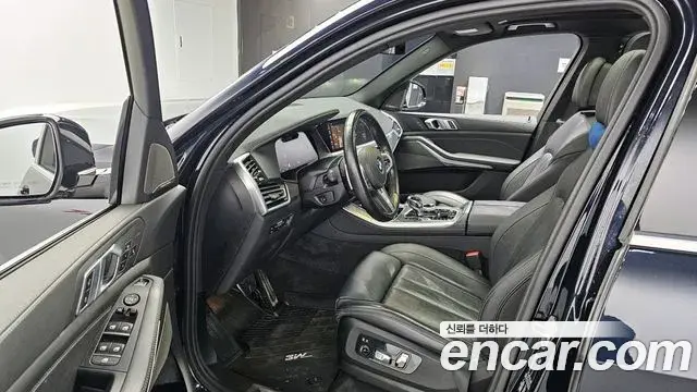 BMW X5 2021 — Photo 19/20