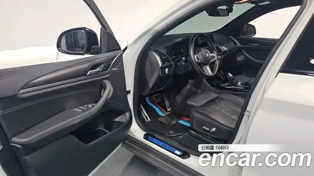 BMW X4 2021 — Фото 10/20