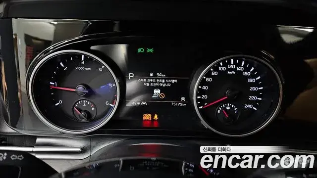 Kia Carnival 2020 — Фото 8/20