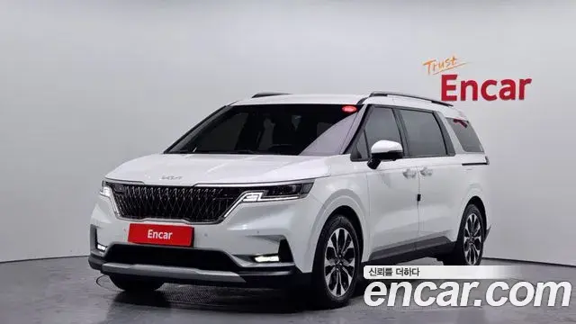 Kia Carnival 2023 — Фото 1/20