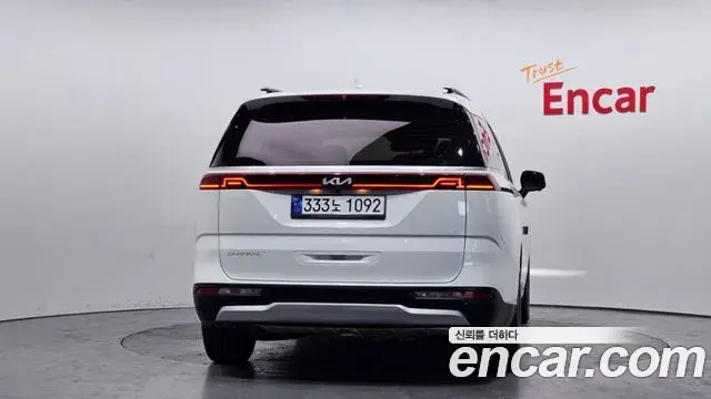 Kia Carnival 2023 — Фото 4/20