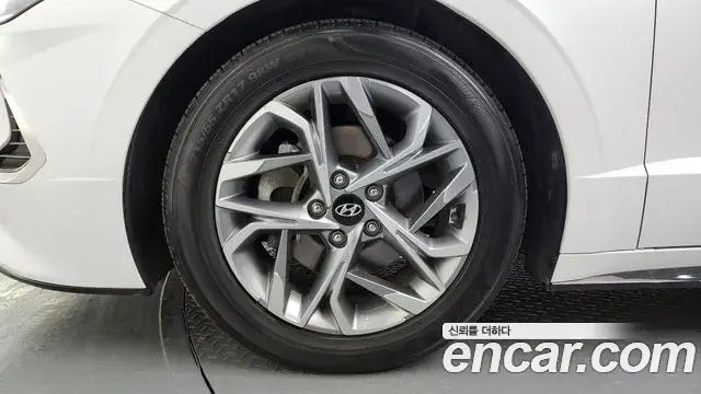 Hyundai Sonata Hybrid 2020 — Şəkil 19/20