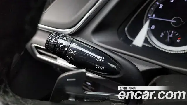 Hyundai Sonata Hybrid 2020 — Şəkil 17/20