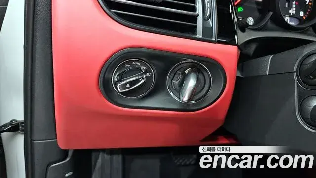 Porsche Macan 2021 — Photo 5/20