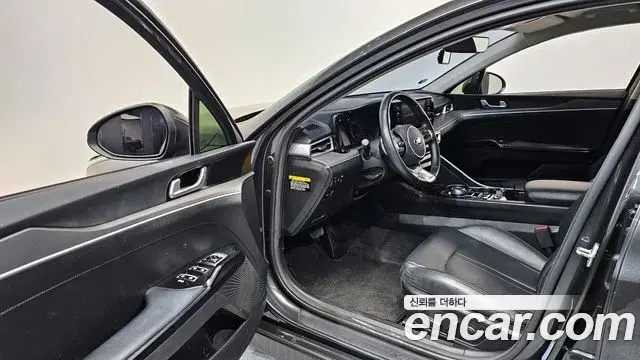 Kia K5 2019 — Photo 4/20