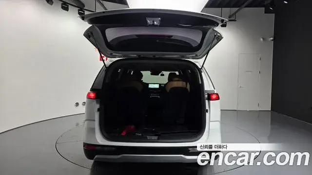 Kia Carnival 2023 — Şəkil 1/20