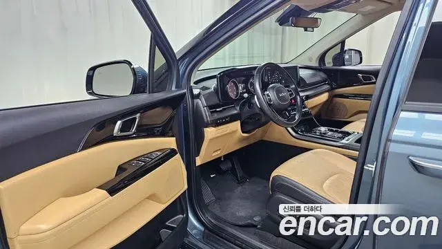 Kia Carnival 2022 — Фото 10/20