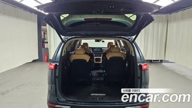 Kia Carnival 2022 — Фото 20/20