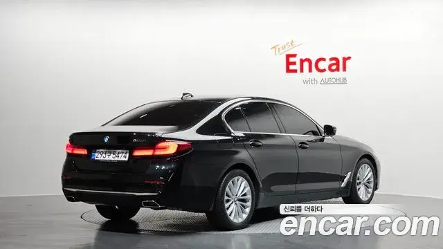 BMW 5 Series 2023 — ფოტო 15/20