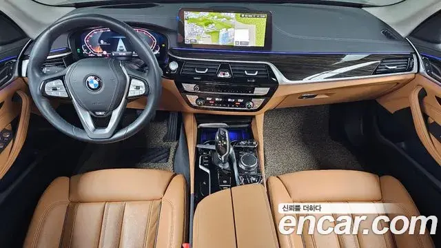 BMW 5 Series 2023 — ფოტო 14/20