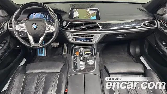 BMW 7 Series 2018 — ფოტო 7/20