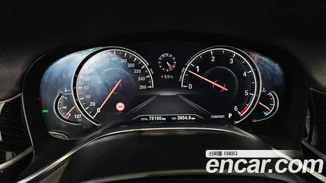 BMW 7 Series 2018 — ფოტო 18/20