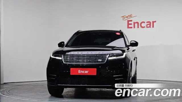 Land Rover Range Rover Velar 2024 — Photo 11/20