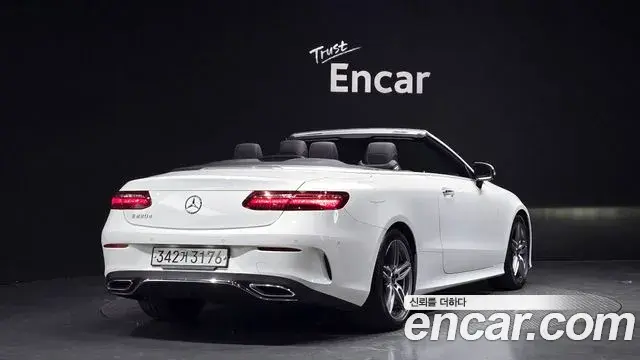 Mercedes-Benz E-Class 2019 — Photo 17/20