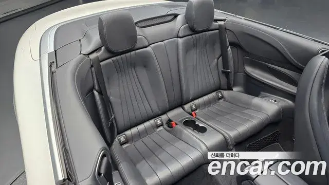 Mercedes-Benz E-Class 2019 — Photo 18/20