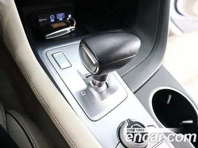 Genesis G70 2019 — ფოტო 13/20