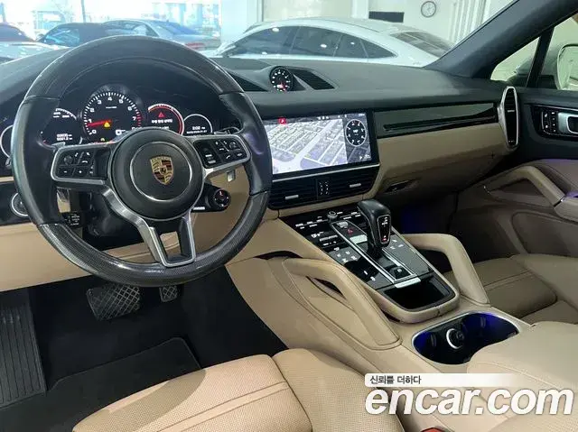 Porsche Cayenne 2020 — Photo 15/20