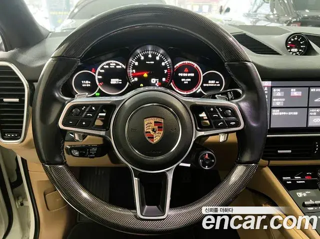 Porsche Cayenne 2020 — Photo 14/20