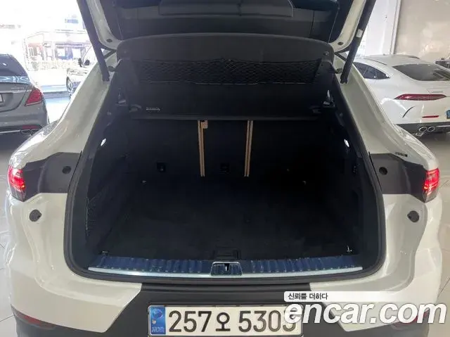 Porsche Cayenne 2020 — Photo 2/20