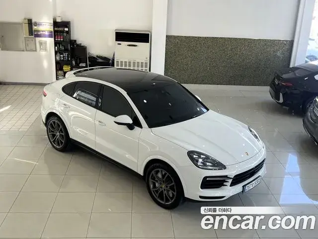 Porsche Cayenne 2020 — Photo 18/20