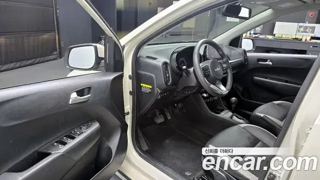 Kia Morning Urban 2023 — Photo 3/20