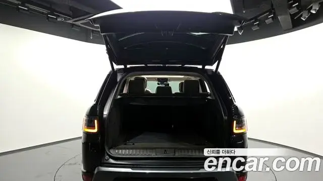 Land Rover Range Rover Sport 2018 — Şəkil 11/20