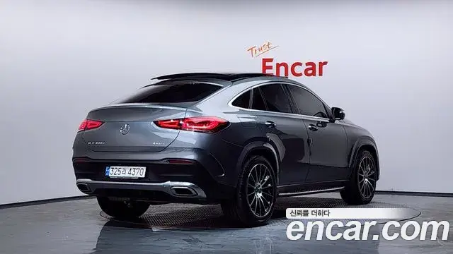 Mercedes-Benz GLE-Class 2022 — ფოტო 13/20