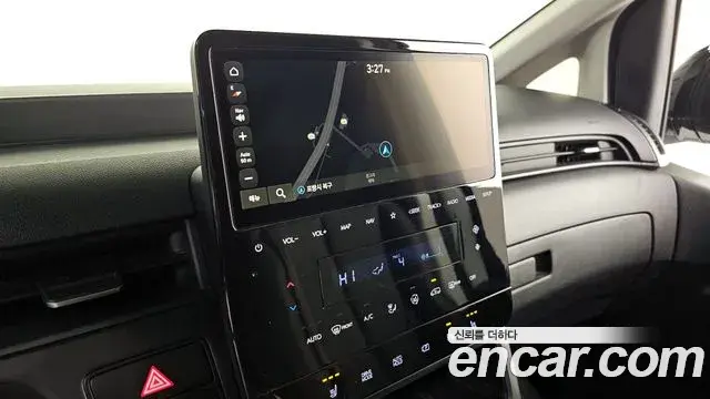 Hyundai Staria 2025 — Photo 14/20