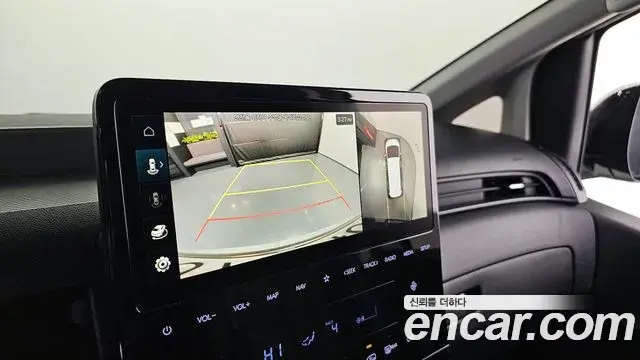 Hyundai Staria 2025 — Photo 13/20
