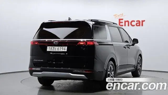 Kia Carnival 2021 — Фото 2/20