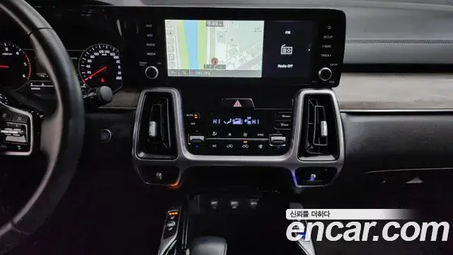 Kia Sorento 2021 — Фото 15/20