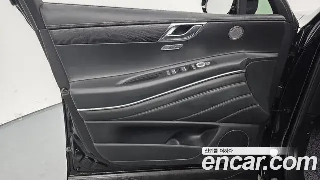 Genesis GV80 2020 — Şəkil 17/20