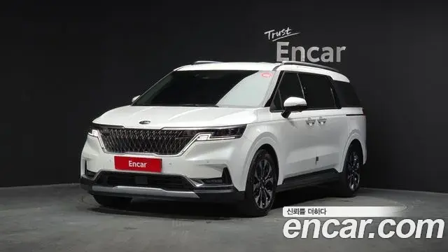 Kia Carnival 2021 — ფოტო 3/20