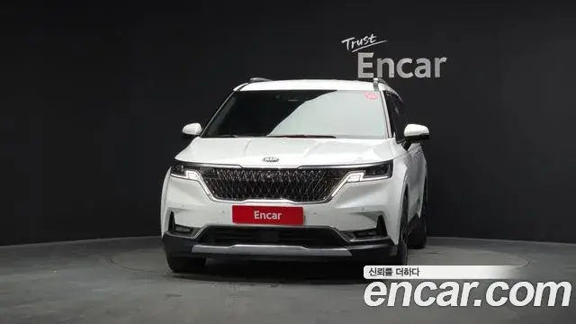 Kia Carnival 2021 — ფოტო 10/20