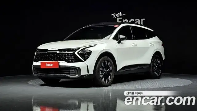 Kia Sportage 2021 — Фото 1/20