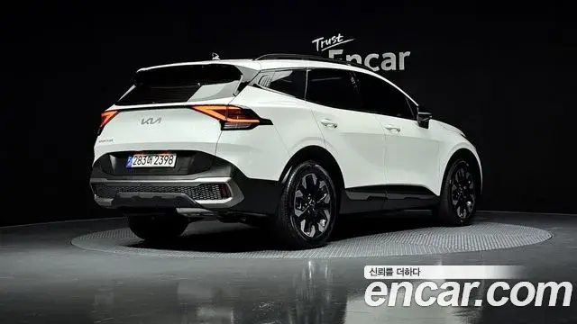 Kia Sportage 2021 — Фото 2/20