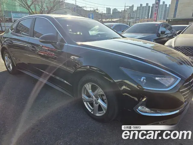 Hyundai Sonata Hybrid 2019 — Photo 17/20