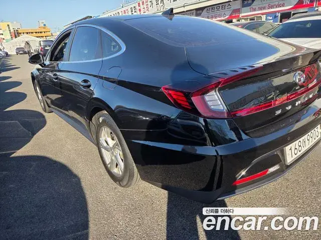 Hyundai Sonata Hybrid 2019 — Photo 5/20